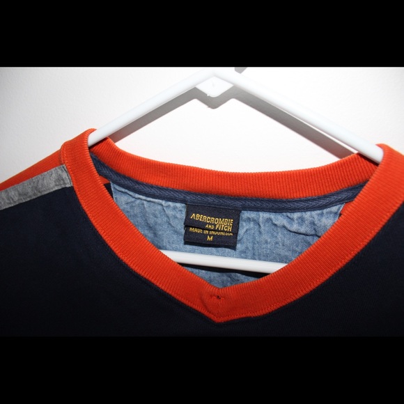 Vintage Abercrombie & Fitch V-Neck Sweatshirt - Picture 2 of 10
